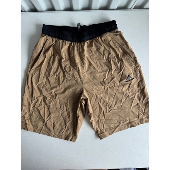 Adidas vented shorts tan and black M EUC Unisex - Picture 2 of 8